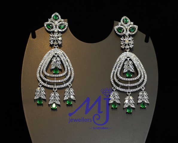 Chandelier earrings in P&M Mall